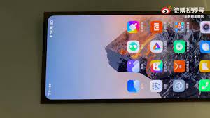 Xiaomi will offer the device in three colorways — ceramic black, ceramic white, and ceramic gray. S Dgqyu7hzdugm