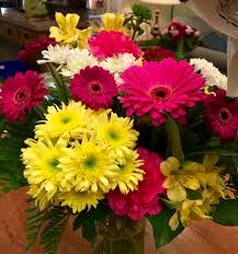 Some of the royal wedding flowers at st. Crossroads Hospice Society On Twitter A Big Thank You To Thriftyfoods Port Moody For Lovely Flowers To Brighten Our Patients Days Giftofcaring Hospice Https T Co Eu7karwve2