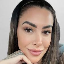 作為一名DV倖存者,對人們說的那些簡單無知的話不斷感到驚訝和厭惡。