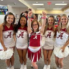 This month's volunteer spotlight is Marci Hall, who's one of our interns  this summer! Marci first volunteered at The EF with the UAB Honors College,  and she returned earlier this year to