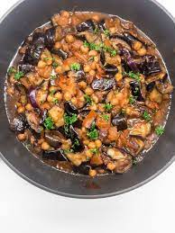 Maghmour Is A Delicious Lebanese Eggplant Vegan Dish Made With Eggplants Tomatoes Onions And Chickpeas I Eggplant Recipes Eggplant Dishes Vegetarian Recipes