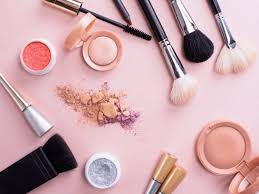 What's unique about this brand is that it offers the best cosmetic products in india that fulfill a modern woman's makeup needs, who's always on the go! Top 7 Organic Makeup Brands In India That Are Worth Giving A Try