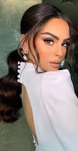 Jane Ludwig's Instagram, Twitter & Facebook