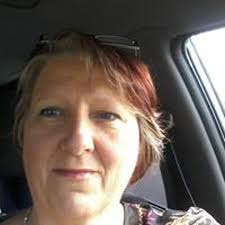 Cynthia Hatton's Instagram, Twitter & Facebook