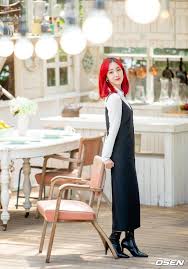 Sinb gfriend earrings jewelry fashion ear rings moda jewelery fashion styles jewerly. Gfriend Sinb Osen Star Road å›žsongofthesirens Apple Comeback Promotion