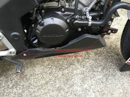 There are three different sets of numbers and letters on a bottle of motorcycle engine oil that you need to be able to understand if you're going to choose the best type for your bike. Oil Change On A Honda Cbr125r Monocilindro Blog Motorcycles And Electronics
