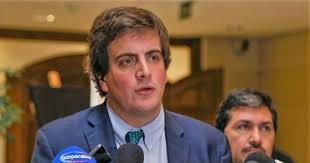 ¿en boric le enrostró a schalper el rechazo de la derecha a importantes proyectos y el rn le sacó un video de. Callese Schalper La Acalorada Discusion Entre Carmen Hertz Y Diego Schalper Sobre La Crisis Social Guioteca