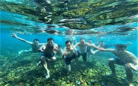 Harga tiket masuk cikoromoy pun cukup murah, hanya dipatok rp5 ribuan saja per orang. Sensasi Berenang Di Wisata Mata Air Cikoromoy Pandeglang Indonesia Traveler