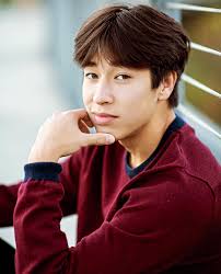 Class of 2024, it's not too late. Plenty of time to get those announcements  sent before graduation. Class of 2025 get ahead of the game and book now  for the best time