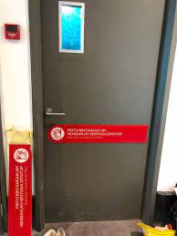 Dalam kes grenfell tower juga dilaporkan banyak alat menentang kebakaran tak dijaga dengan baik. M E Bomba Sign Mande Bomba Sign Door Sign Manufacturer Maker Supplier Supply Fong Tat Advertising