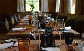 Oft ist es in restaurants erforderlich, vorher einen tisch zu reservieren, um auch tatsächlich einen platz zu . Tischreservierung Guide Fur Restaurants Gastronext