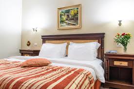 11 679 tykkäystä · 71 puhuu tästä · 58 871 oli täällä. Hoteluri De 4 Stele BucureÈ™ti Romania PreÈ› De La 25 Recenzii Planet Of Hotels