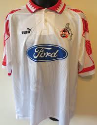 Heute ist der club, der dreimal deutscher meister wurde, ein identifikationsobjekt, der nicht nur die menschen aus der rheinischen metropole begeistert. Pin On Retro Football Shirts