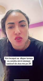 Noi Il Votam Pe Calin Georgescu Barbatii Imbracati in Rochii