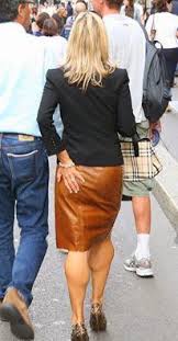 She is currently serving as the host of yahoo! Lady Calves Calfmuscle