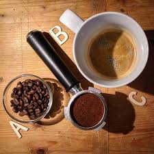Moin Zum Morgentlichen Abc Kaffee Ritual Kaffee Darf Fur Den Siebtrager Auch Mal Etwas Grober Sein Zweifach Extr Kitchen Appliances Coffee Maker Aeropress