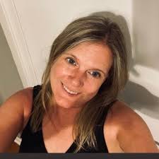 Kerri Estep's Instagram, Twitter & Facebook