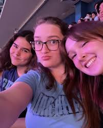 As we continue to celebrate #UNC24, hear from #UNCgrad Isabella Mowery