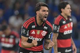 Antes da Glória Eterna, um brasileiro: a curiosa tradição dos títulos do Flamengo na Taça Libertadores