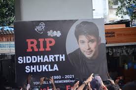 Siddharth shukla died after suffering a heart attack. Lj1uzutg9ntrym