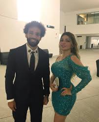 في بداية الامر وقبل التعرف على ديانة ياسمين الخطيب، لا بد من العمل على تسليط الضوء بصورة مباشرة حول ياسمين من اجل التعرف عليها بشكل اكبر، لنجد أن بارعة في العديد من المجالات المختلفة حيث. Ø£ÙˆØ¹Ù‰ Ø§Ù„Ù‚Ø·Ø± ÙŠØ§Ø³Ù…ÙŠÙ† Ø§Ù„Ø®Ø·ÙŠØ¨ Ø³Ø§Ø®Ù†Ø© Ø¨ØµØ­Ø¨Ø© Ù…Ø­Ù…Ø¯ ØµÙ„Ø§Ø­ Ø§Ù„Ø¨Ø´Ø§ÙŠØ± ÙƒÙˆØªØ´