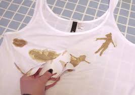 T Shirt Bemalen Diy Anleitung Und 45 Coole Beispiele Paintsplatter Ideen Bedrucken Zenideen Designenmit Selbstbemalen Carrerasconfuturo T Shirt Bemalen Shirt Selbst Bedrucken Und Shirts Bemalen