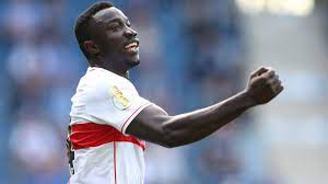 Silas wamangituka in action for vfb stuutgart during their bundesliga match against fc union german football club vfb stuttgart say that their congolese forward silas wamangituka has been. Vfb Shootingstar Wamangituka Mischt Die Bundesliga Auf