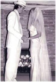 He grew up in rural homestead, iowa,. Pin By Tatiana Contreras On Celebs Tie The Knot Celebrity Wedding Photos Celebrity Weddings Celebrity Wedding Gowns
