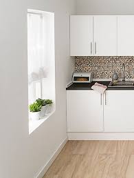 Leroy merlin, la compañía de bricolaje y muebles, ha lanzado una aplicación que permite a los consumidores visualizar cocinas haciendo uso del casco de realidad virtual oculus rift. Como Elegir Muebles De Cocina Auxiliares Leroy Merlin