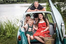 Rajče se stěhuje do nového skleníku 1. Ocistite Spavacu Sobu Forge Izgled Rajce Flybirdphoto Com