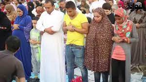 أعلنت دار الإفتاء المصرية، اليوم الأحد، عن موعد إقامة صلاة عيد الأضحى 2021 في مصر. ÙÙŠ Ø§Ø­Ø¯ Ù…Ø³Ø§Ø¬Ø¯ Ù…ØµØ± ØµÙ„Ø§Ø© Ø§Ù„Ø¹ÙŠØ¯ Ù…Ø®ØªÙ„Ø·Ø© Youtube