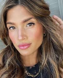 Lily Maldonado's Instagram, Twitter & Facebook