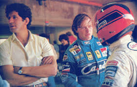 Epingle Par Some Guy Sur Gilles Villeneuve Gilles Villeneuve Didier Pironi Voiture