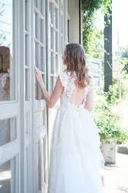 Trova gli accessori da sogno! Abito Da Sposa Su Misura Shabby Chic Stile Dal Sapore Vintage Indicato Per Un Matrimonio In Spiaggia Fatto In Pizzo Macrame Sposamore