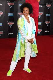 Jenifer lewis family, childhood, life achievements, facts, wiki and bio of 2017. Mother Of Black Hollywood Jenifer Lewis Was Once Conned By An Ex Lover What Happened