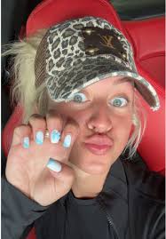 the new blurrrr nails😭💙 #fyp #nails #imfunny