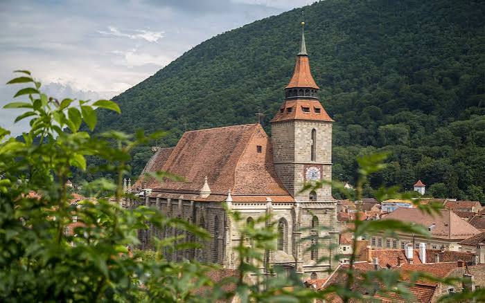 Biserica Neagră, punctul central al edificiilor brașovene • Lifestyle • Zile și Nopți