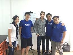 Eduardo luiz saverin is a brazilian internet entrepreneur and investor. Xfers Burofotos Glassdoor