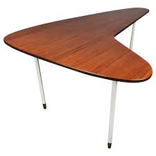 There are 191 antique and vintage boomerang tables for sale at 1stdibs, while we also have 5 modern editions to choose from as well. Mid Century Modern Boomerang Coffee Table In Teak After Finn Juhl For Sale At 1stdibs