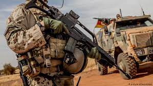 The states of germany are not allowed to maintain armed forces of their own. Anschlag Auf Bundeswehrsoldaten In Mali Aktuell Deutschland Dw 25 06 2021