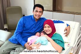 Sheikh muszaphar shukor sheikh mustapha al masrie am ( born july 26, 1972 in kuala lumpur, malaysia) is a malaysian doctor and the first, and so far only, spaceman his country. Dr Sheikh Muszaphar Wife Welcome Second Pair Of Twins