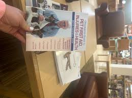 Groomer's Guide to Pet First Aid, Injuries & Health by Boyd Harrell