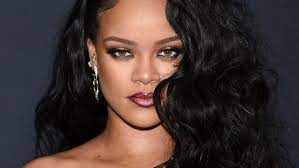 81,450,247 likes · 726,146 talking about this. Rihanna Fans Halten Heissen Oben Ohne Schnappschuss Fur Respektlose Frechheit