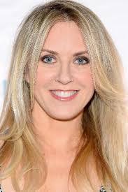 Lisa Henthorn's Instagram, Twitter & Facebook