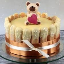 Orchideli Tort Tiramisu Oblozony Biszkoptami Polany Biala Czekolada Z Misiem Z Lukru Plastycznego Fancy Cakes Cake Cake Toppers