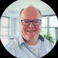 Jan Menke's Instagram, Twitter & Facebook