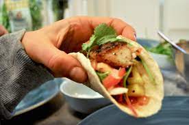 These are loaded with fresh ingredients and perfectly seasoned plump fish. Recept Enkla Fish Tacos Henrietta Fromholtz Metro Mode
