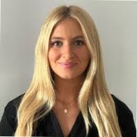 Sarah Wampler's Instagram, Twitter & Facebook