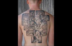Ses branches atteignent les cieux et ses racines, le monde du dessous. Tatouage Arbre Tattoome Le Meilleur Du Tatouage