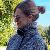 3200+ "Devitt" profiles